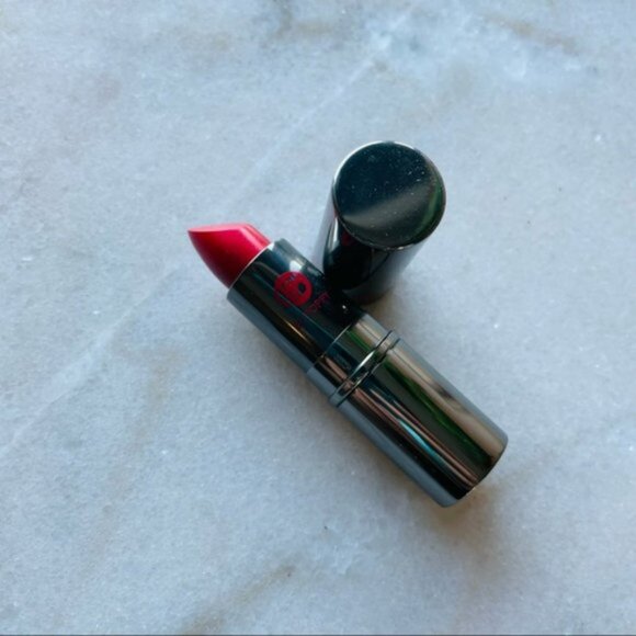 Lipstick Queen | Metal | Red Metal Lipstick - Picture 9 of 10